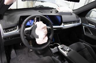 BMW iX1  picture 10