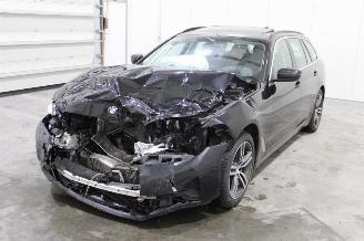 Schadeauto BMW 5-serie 520 2023/4