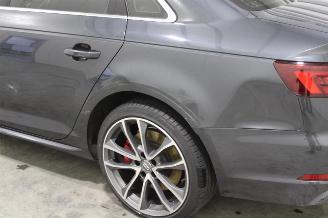 Audi S4  picture 7