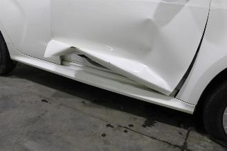 Toyota Yaris  picture 9