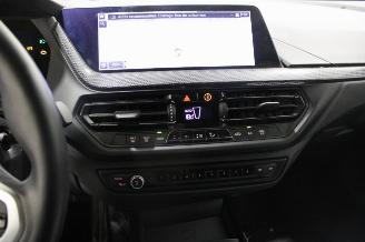 BMW 1-serie 118 picture 15