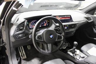 BMW 1-serie 118 picture 10
