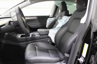 Tesla Model Y  picture 10