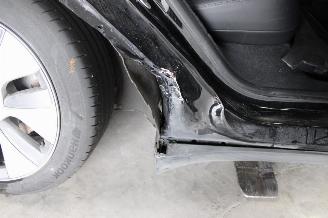 Tesla Model Y  picture 21