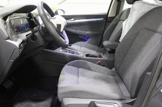 Volkswagen Golf  picture 8