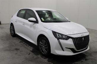Peugeot 208  picture 2