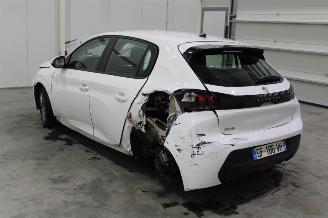 Peugeot 208  picture 4