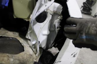 Peugeot 208  picture 24