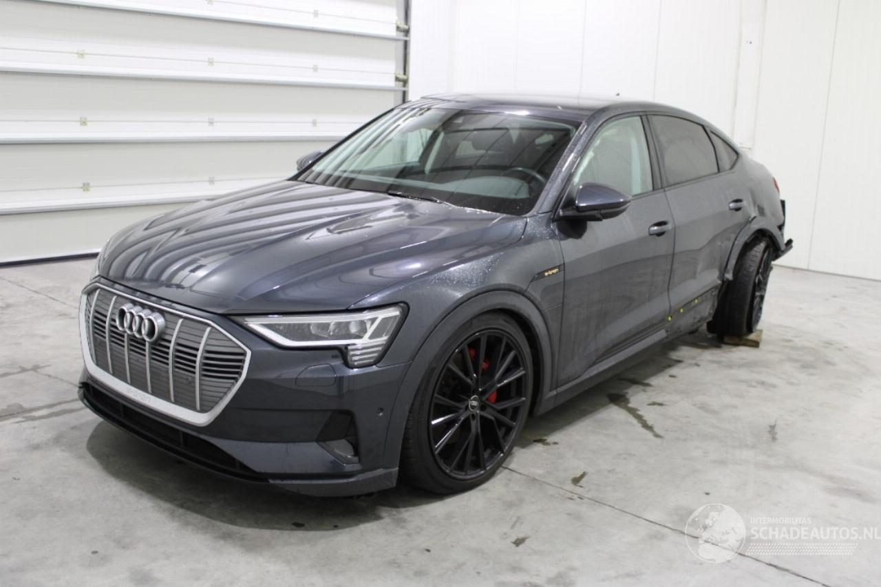 Audi E-tron 