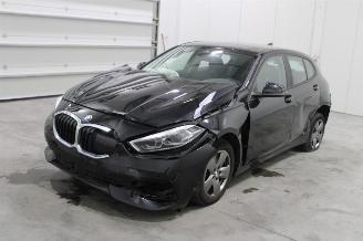 Schadeauto BMW 1-serie 116 2023/3