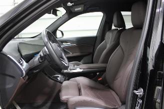 BMW iX1  picture 11