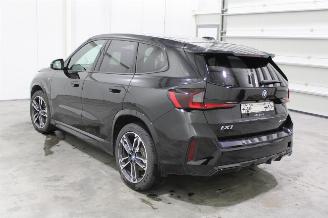 BMW iX1  picture 4