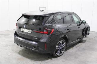 BMW iX1  picture 3