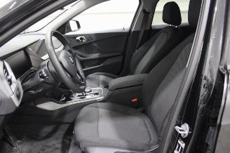 BMW 1-serie 118 picture 6