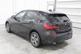 BMW 1-serie 118 picture 4