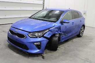 krockskadad bil auto Kia Cee d cee'd 2019/1