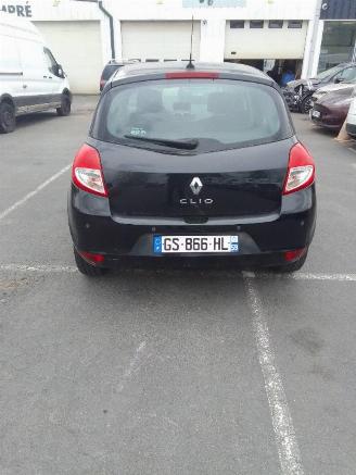 Renault Clio  picture 9