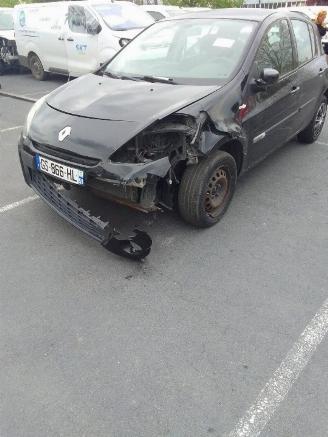 škoda osobní automobily Renault Clio  2012/3