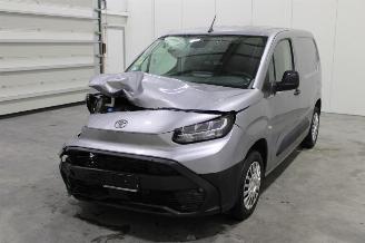 Vaurioauto  passenger cars Toyota ProAce CITY 2025/1