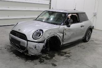 Schadeauto Mini Cooper C 2024/9