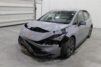 krockskadad bil auto Cupra Born  2023/11