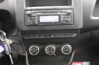 Renault Express  picture 12