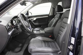 Volkswagen Touareg  picture 10