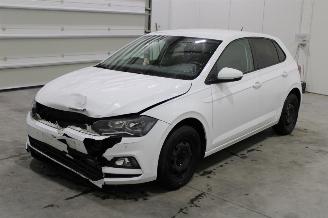 krockskadad bil auto Volkswagen Polo  2019/3