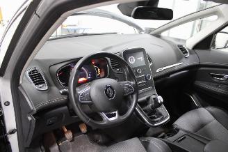 Renault Scenic  picture 10