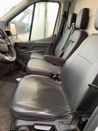 Ford Transit  picture 10