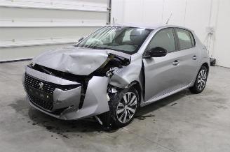 Coche accidentado Peugeot 208  2023/7
