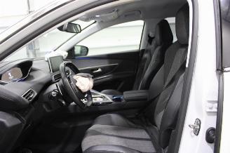 Peugeot 5008  picture 9