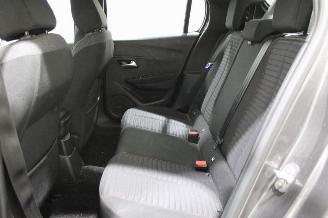 Peugeot 208  picture 11