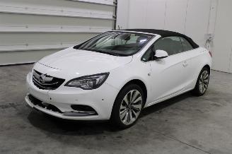 Schadeauto Opel Cascada  2018/2