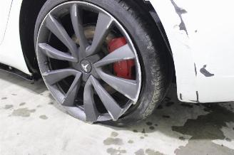 Tesla Model 3  picture 8