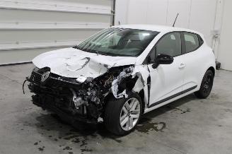 Schadeauto Renault Clio  2024/6