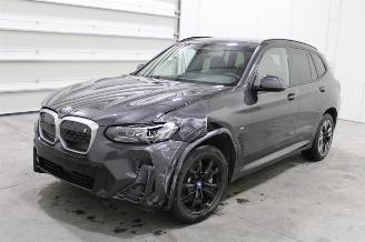 Vaurioauto  passenger cars BMW iX3  2023/11