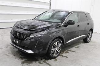 Salvage car Peugeot 5008  2024/1