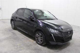 Peugeot 208  picture 2