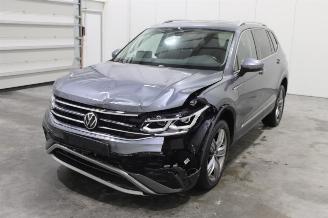 skadebil auto Volkswagen Tiguan Allspace 2022/11