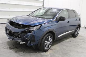 Damaged car Peugeot 3008  2023/10