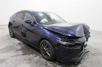 Mazda 3  picture 2