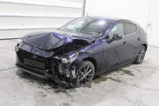 Voiture accidenté Mazda 3  2024/7