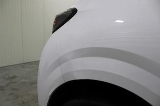 Peugeot 208  picture 11