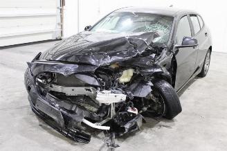 Vrakbiler auto BMW 1-serie 118 2022/1