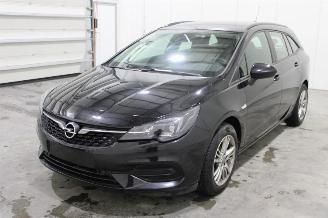 Salvage car Opel Astra  2021/1