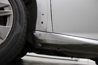 Peugeot 208  picture 19