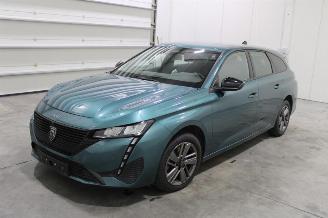 damaged passenger cars Peugeot 308  2022/12