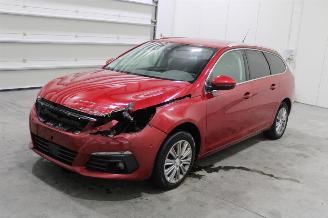 krockskadad bil auto Peugeot 308  2021/2