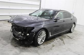 Vaurioauto  passenger cars BMW 7-serie 730 2018/4